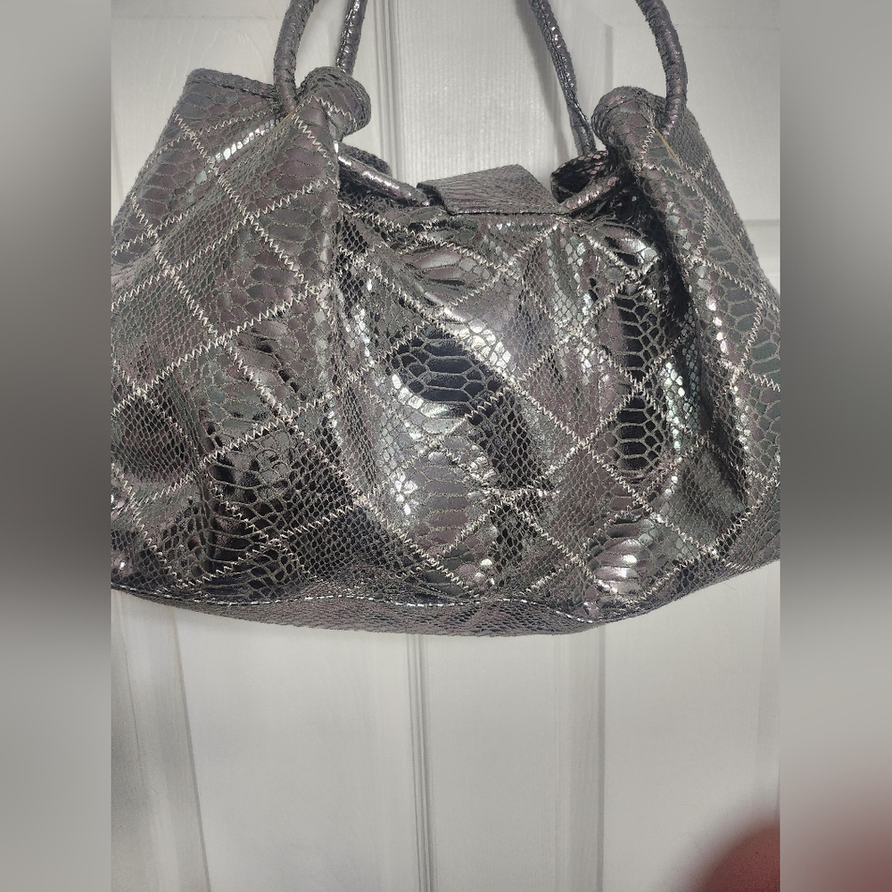 Hobo Pewter Metallic Shoulder Bag Large Purse with Pockets & Buckle Closure